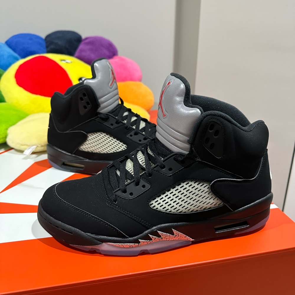 Air Jordan 5 Metallic (2016 Release)